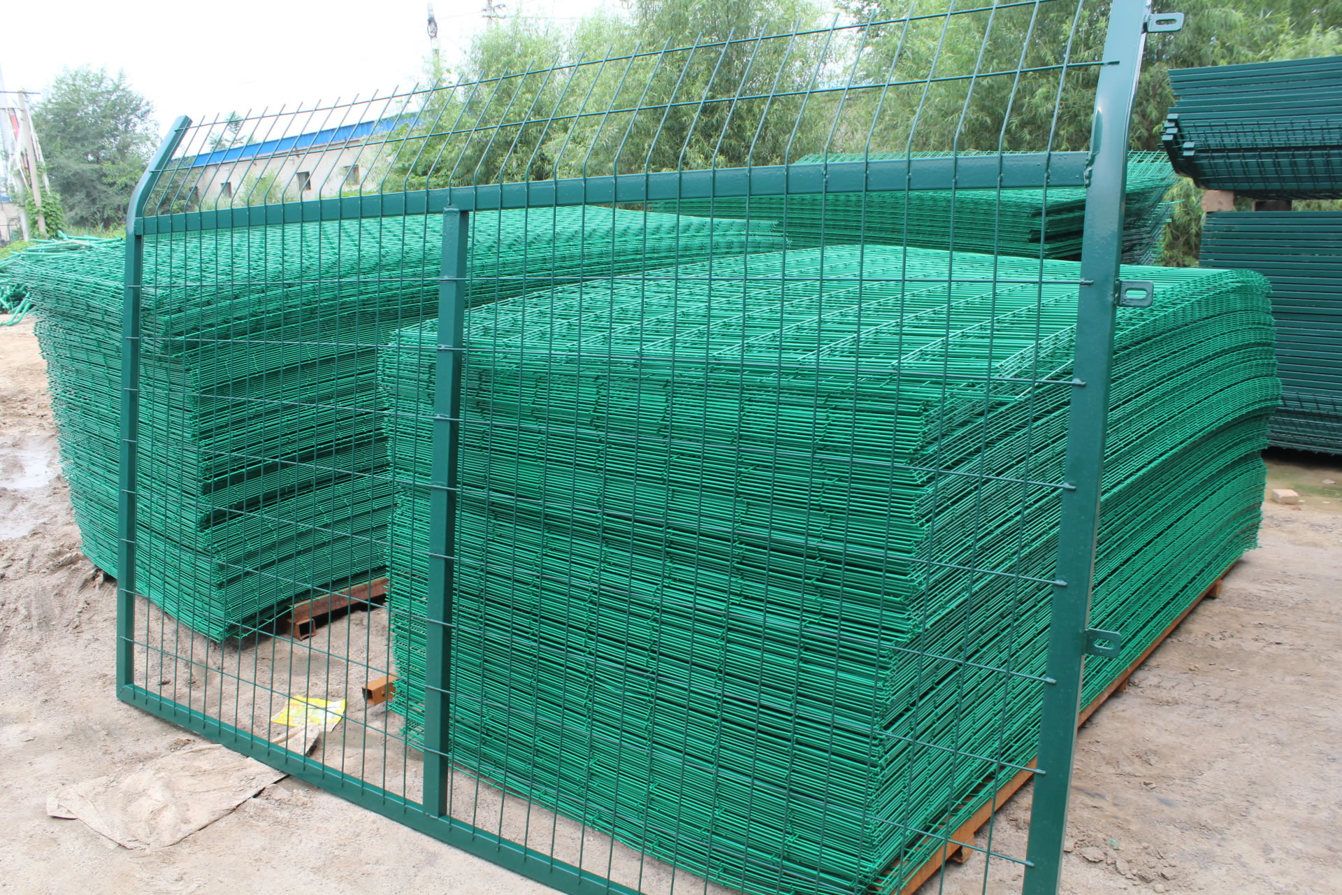 珠海鑫铁护栏网厂家绿色框架护栏网